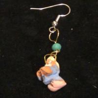 Orecchino con piccolo gnometto in ceramica