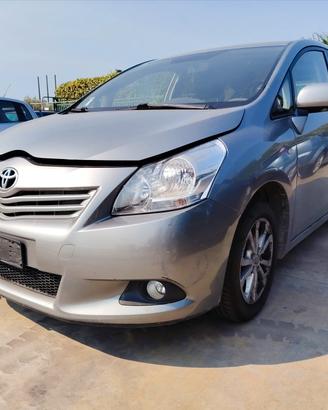 TOYOTA VERSO - SIGLA MOTORE 1AD FTV - 1998CC 93KW 