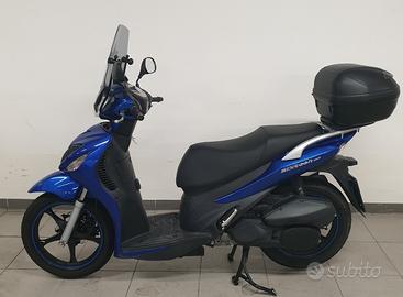 Suzuki SIXteen 150 scooter