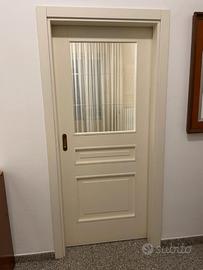 Porta in legno laccata