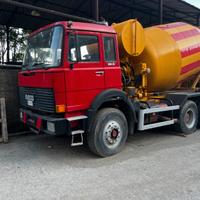 Iveco Betoniera 330-35
