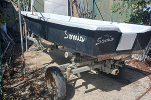 Barca Trimarano leggero