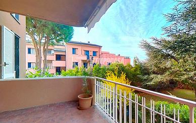 PINETA- TRILOCALE RISTRUTTURATO CON TERRAZZO VIVIB