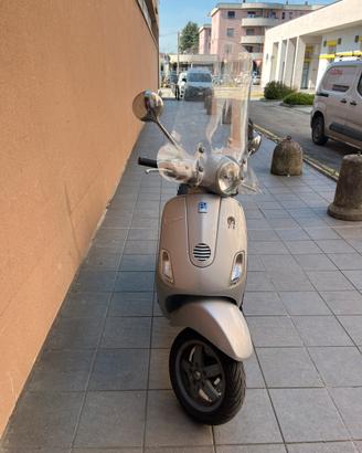Vespa lx 150
