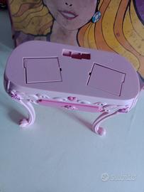 Barbie toilette trucco -