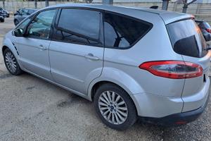 FORD SMAX 2015 7 POSTI CON GANCIO TRAINO