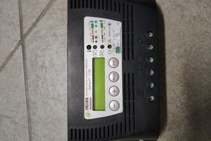 regolatore di carica  pannelli solari camper