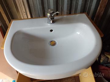 Mobile bagno e lavello