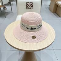 Nuovo cappello Dior