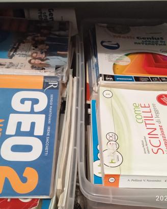 Libri usati per scuole medie