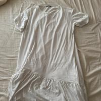 Vestito bianco con balze sul fondo, nuovo