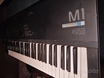 TASTIERA MUSICALE KORG M1