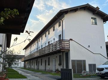 MONOLOCALE A CORBETTA