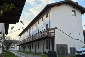 MONOLOCALE A CORBETTA
