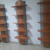 Espositori a muro negozio