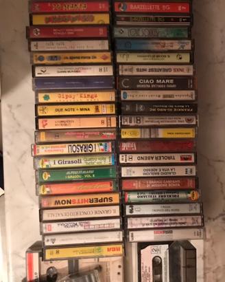 Musicassette artisti vari anni diversi