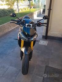 Triumph speed triple rs 1200