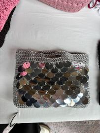 Borsa argento con paillettes fatta all’uncinetto