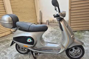 Piaggio Vespa 150 ET4 - 2001