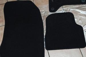 tappeti  Peugeot  208 Hybrid 2025