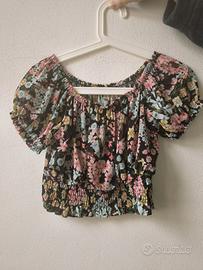 Completo con motivi floreali