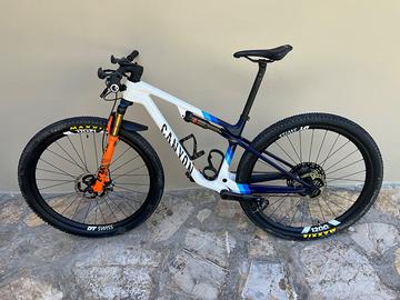 Canyon lux world cup cfr