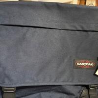 Borsa a tracolla con passante per trolley