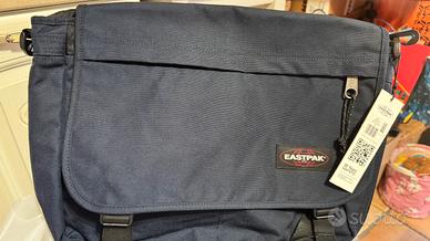 Borsa a tracolla con passante per trolley