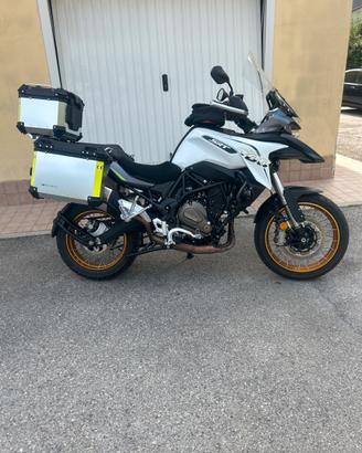 QJ Motor SRT 700 X