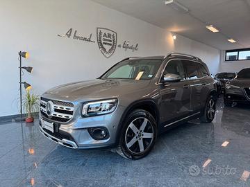 Mercedes GLB 200 d Sport Plus Cockpit Dash Cam Car