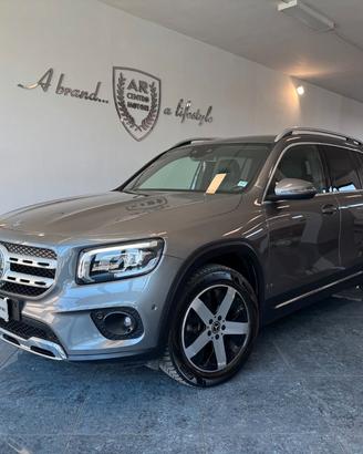 Mercedes GLB 200 d Sport Plus Cockpit Dash Cam Car