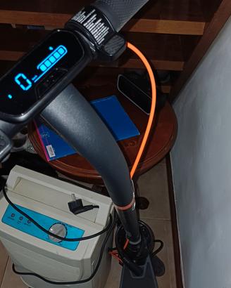 monopattino elettrico Ninebot E2 plus