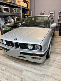 BMW 318is E30