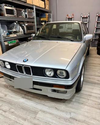 BMW 318is E30