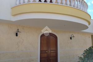 VILLA SINGOLA A BISCEGLIE