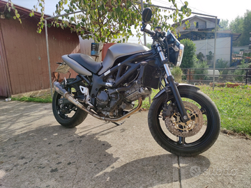 Cafe Racer su base Suzuki sv650 caffè ,scambler