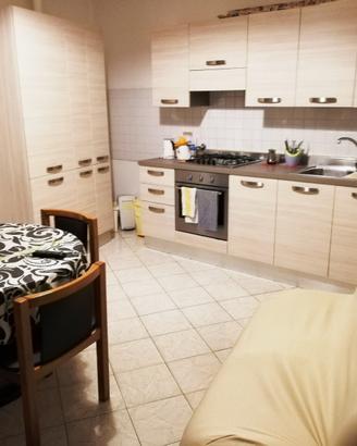 2 GRANDI DOPPIE per studentesse Università a piedi