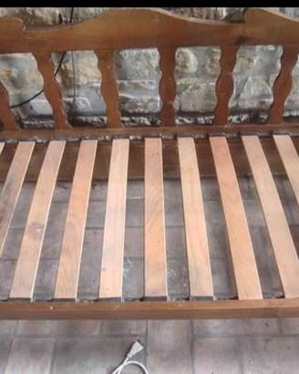 Divano letto in legno con doghe