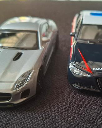 Burago AlfaR. Giulia carab.+ Jaguar FType