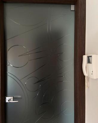 Porta a battente in vetro satinato Bertolotto