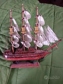 modellino nave vichinga