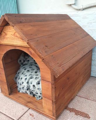 cuccia per cani in legno