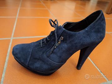 Scarpe con tacco blu Krizia