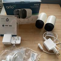 Due telecamere arlo pro 4