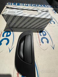 156083656 MANIGLIA ESTERNA PORTA POST. SINISTRA AL