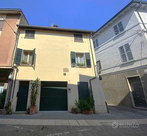 CASA SEMINDIPENDENTE A MELDOLA