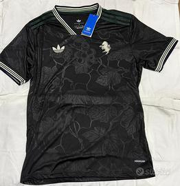 Stock 4 completi Maglia + pantaloncini JUVENTUS 26