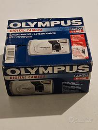 Macchina fotografica Olympus C100 nuova