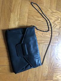 Borsa pochette nera con tracolla