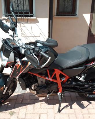 KTM Duke 690 Depotenziata a libretto A2